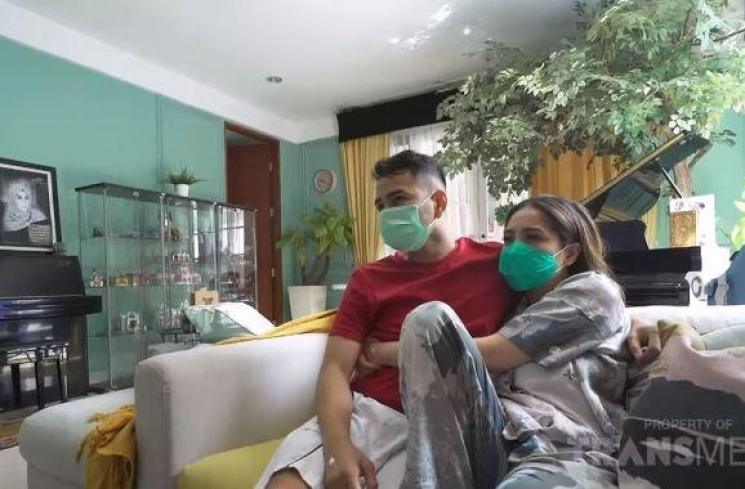 Badan Dimas Ahmad kayak cewek. (Youtube/TransTVOfficial)