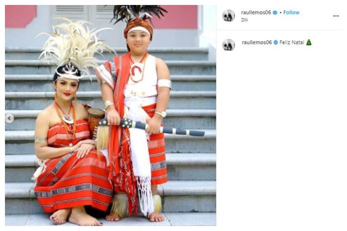 Potret keluarga Krisdayanti pakai baju adat Timor Leste. (Instagram/@raullemos06)