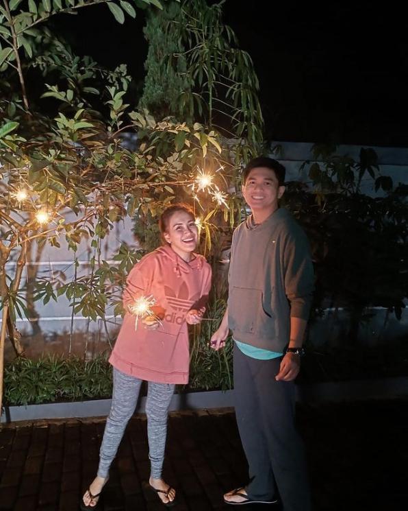 Ayu Ting Ting dan Adit Jayusman (Instagram/@aytingting1992_)