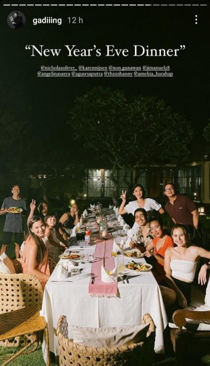 Gading Marten makan malam bareng Karen Nijsen, Gempi dan teman-teman (Instagram/@gadiiing)