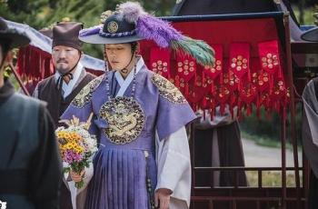 Link Streaming Mr. Queen Episode 7 dan 8, Romantisnya Raja Kasih Bunga Ratu