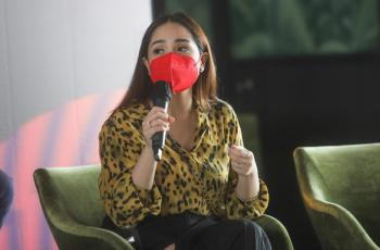 Nagita Slavina Beli Meja Makan Rp 42 Juta: Rayap Nggak Doyan!