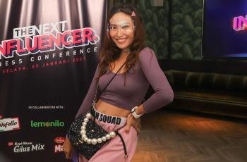 Ayu Dewi Tampil dengan Gaya Ramput Berponi: Jadi Mirip Gisel Bund
