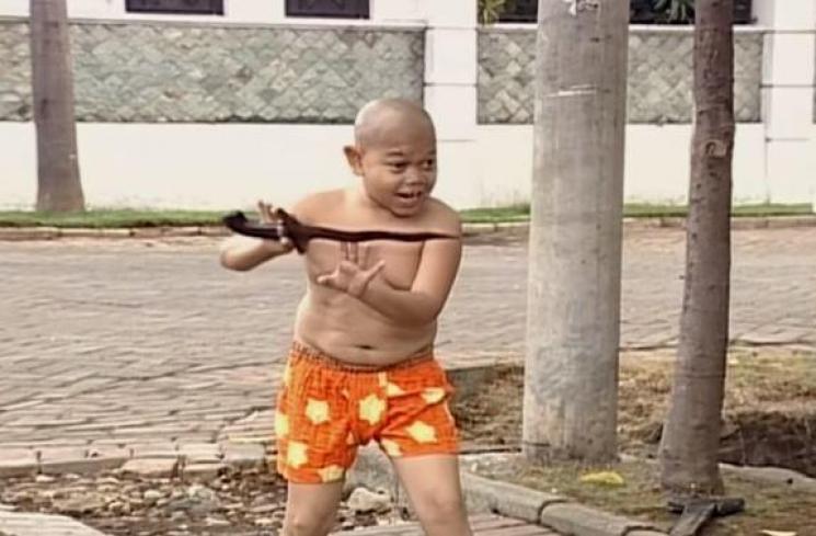 Tuyul dan Mbak Yul. (Youtube/MVPHits)