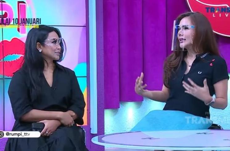 Puy Brahmantya saat diwawancara Feni Rose (Youtube.com/TRANSTVOfficial)