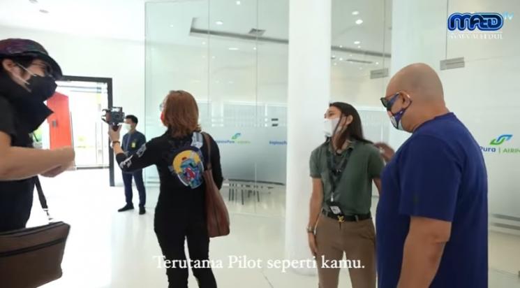 El Rumi mau dijodohin dengan pilot cantik? (YouTube)