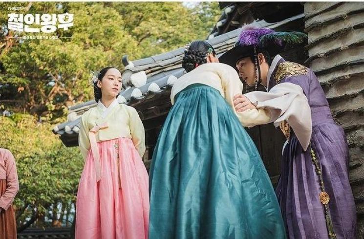 Mr. Queen (Instagram/@tvndrama.official)