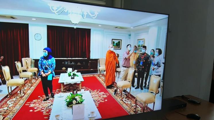 Raffi Ahmad Ngevlog di Istana Merdeka Jelang Divaksin Covid-19. (Suara.com/Umay Saleh)