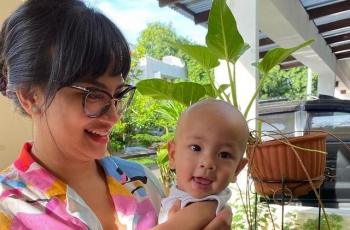 Tirukan Cover Album Nirvana, Gemes Banget Bayi Vanessa Angel Nyelam Dipancing Duit Rp100 Ribu