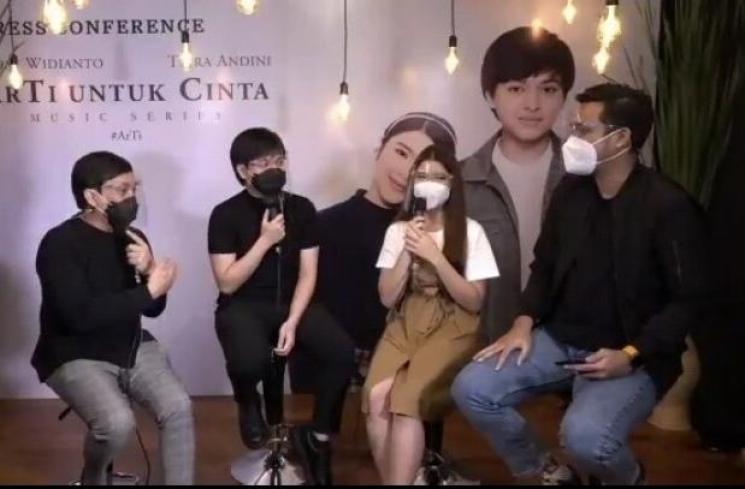 Yovie, Widianto, Arsy Widianto, Tiara Andini. (MataMata.com/Rena Pangesti)