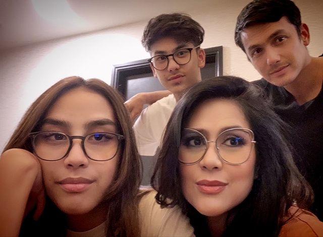 Gunawan bersama istri dan anak (Instagram/@lala_gunawan_family)