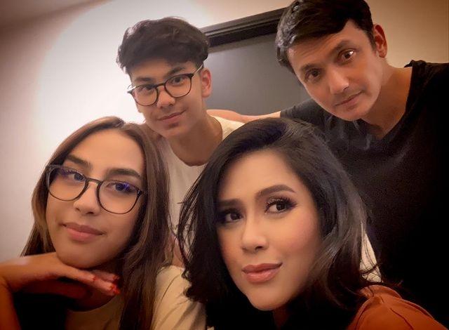 Gunawan bersama istri dan anak (Instagram/@lala_gunawan_family)