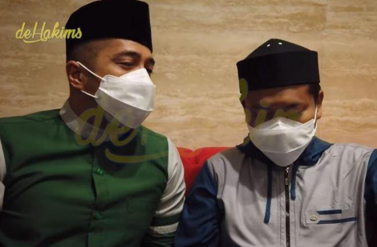Asisten ungkap suara terakhir Syekh Ali Jaber. (Youtube/deHakims)