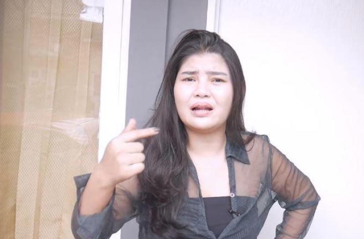 Rumah sederhana Lutfi Agizal. (Youtube/RosaMeldianti)