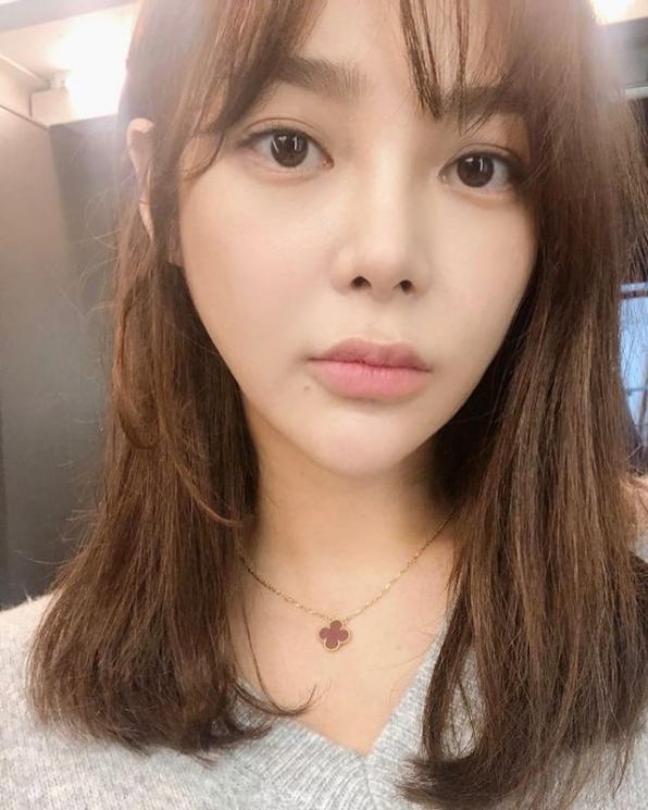 Park Si Yeon (Instagram/@l.h.mom)