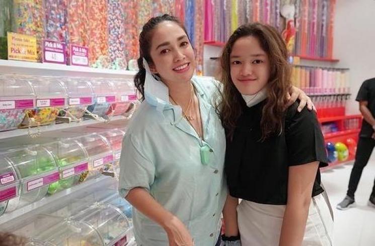 Ussy Sulistiawaty dan Ara (Instagram/@ussypratama)
