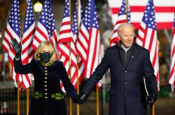 5 Potret Cantik Jill Biden, Tak Kalah Modis dari Melania Trump