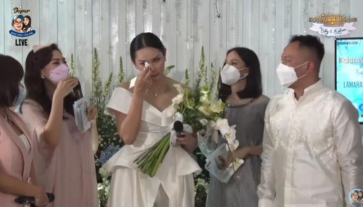 Momen lamaran Vicky dan Kalina (Youtube.com)