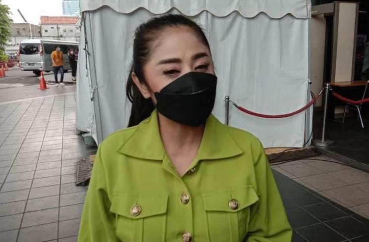 Dewi Perssik. [MataMata.com/Evi Ariska]