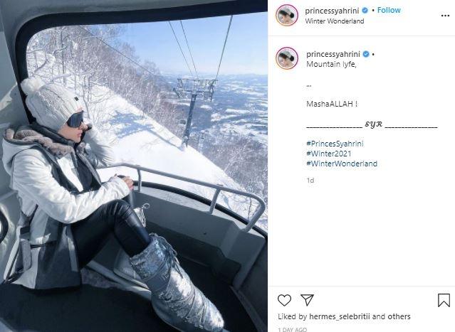 Syahrini main jet ski salju. (Instagram/@princessyahrini)