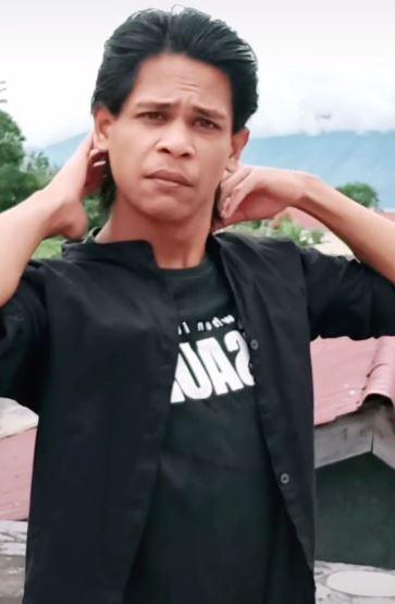 Teuku Hasnawi, kembaran Shah Rukh Khan di Tik Tok. (TikTok/@rahuljunior1213)