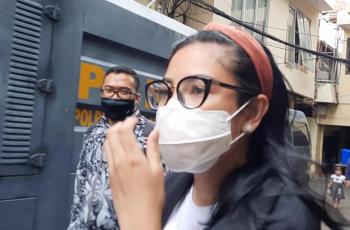 Sebelum Diperiksa Polisi, Nindy Ayunda Jenguk Suami di Bui