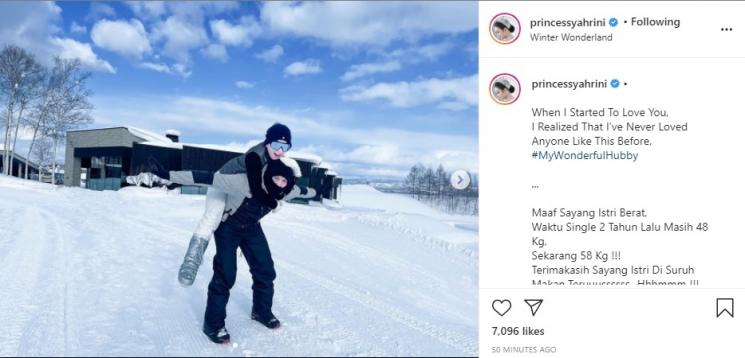Syahrini digendong Reino Barack. (Instagram/@princessyahrini)