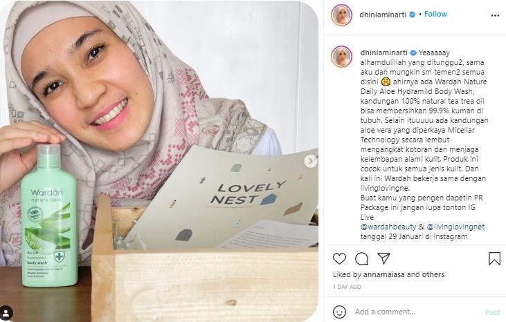 Pundi-pundi uang Dhini Aminarti. (Instagram/@dhiniaminarti)