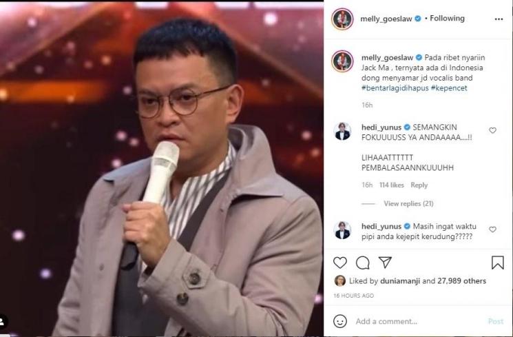 Melly Goeslaw bergurau dengan Hedi Yunus. (Instagram/@melly_goeslaw)