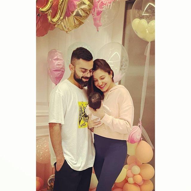 Anushka Sharma, Virat Kohli, dan Vamika (Instagram/@anushkasharma)