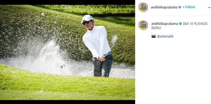 Ussy Sulistiawaty dan Andhika Pratama hobi main golf. (Instagram/@andhiiikapratama)