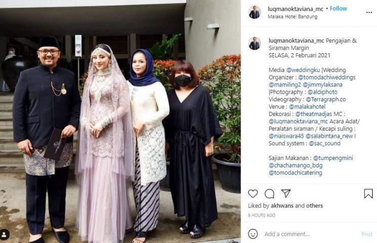 Momen siraman Margin Wieheerm. (Instagram/@luqmanoktaviana_mc)