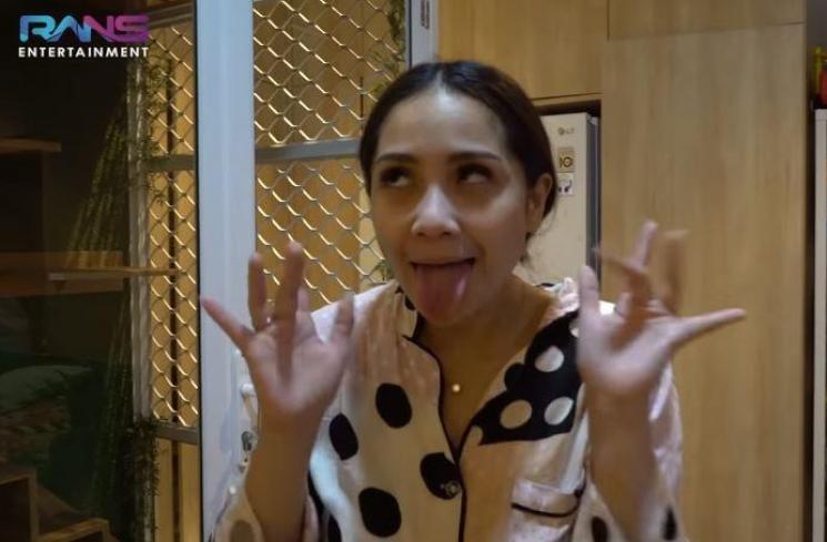 Nagita Slavina hamil. (Youtube/RANSEntertainment)