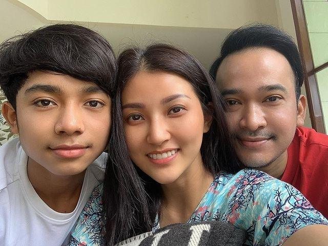 Betrand Peto dan Ruben Onsu. (Instagram/@arwendah29)