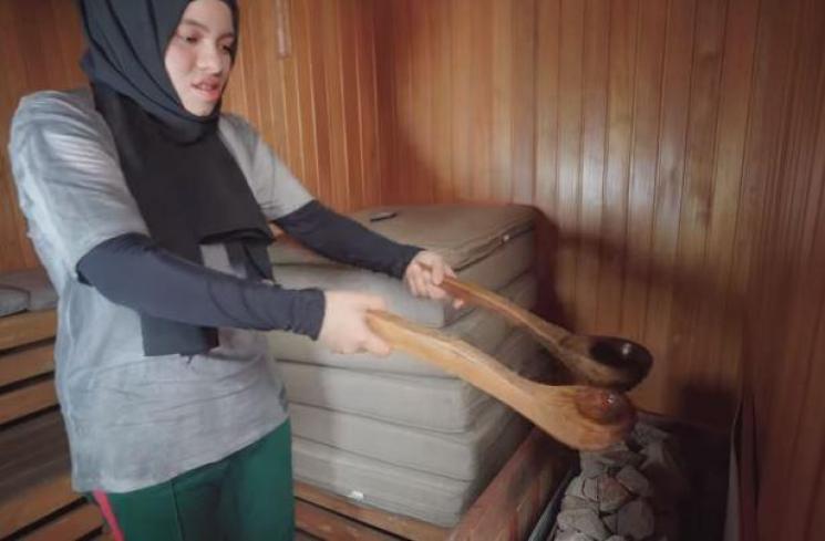 Ruang sauna di rumah Gen Halilintar. (Youtube/GenHalilintar)