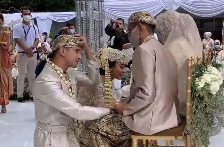 Ali Syakieb dan Margin Wieheerm resmi menikah. (Instagram/@aliyahabsyi)