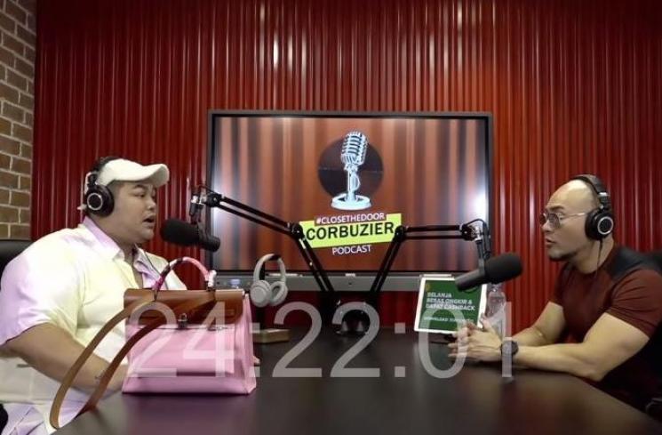 Ivan Gunawan ajak ngobrol tas mewah. (Youtube/DeddyCorbuzier)