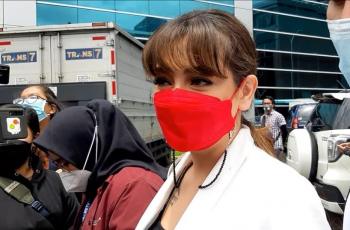 Sebulan Pisah Rumah, Celine Evangelista Belum Ada Niatan Pulang