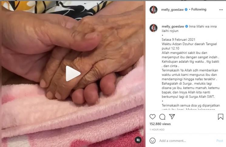 Ibu Mertua Melly Goeslaw meninggal dunia. (Instagram/@melly_goeslaw)