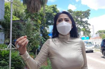Dewi Perssik Semprot dr Richard Lee: Kenapa Foto Saya Dipajang Seenaknya?