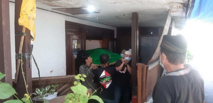 Jenazah Yuri personel OM PMR. (MataMata.com/Herwanto)