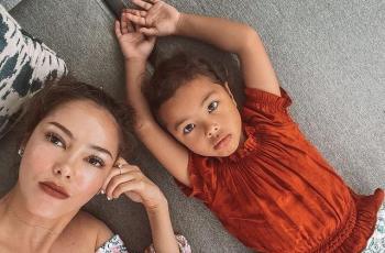 Toyor Kepala Anaknya demi Ikut Challenge Tiktok, Cathy Sharon Minta Jangan Dibully
