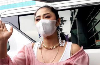 Dewi Perssik Sindir Sosok yang Ngaku Punya Rumah Rp 10 M Tapi Tak Lunas, Netizen Sebut-Sebut NM