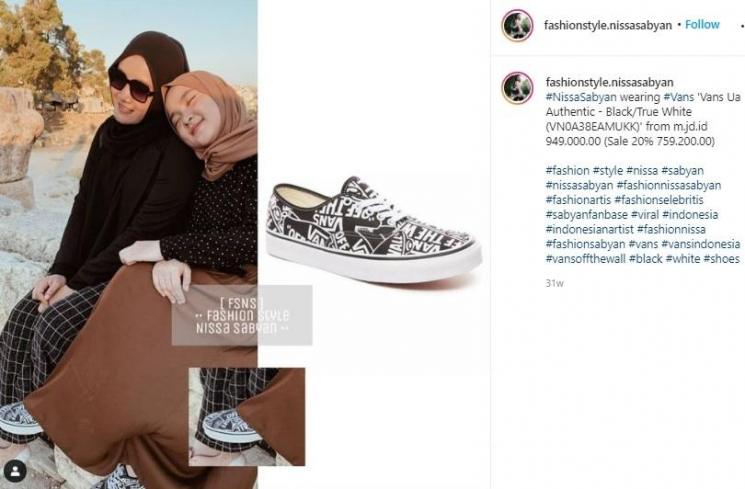 Koleksi sneakers Nissa Sabyan. (Instagram/@fashionstyle.nissasabyan)