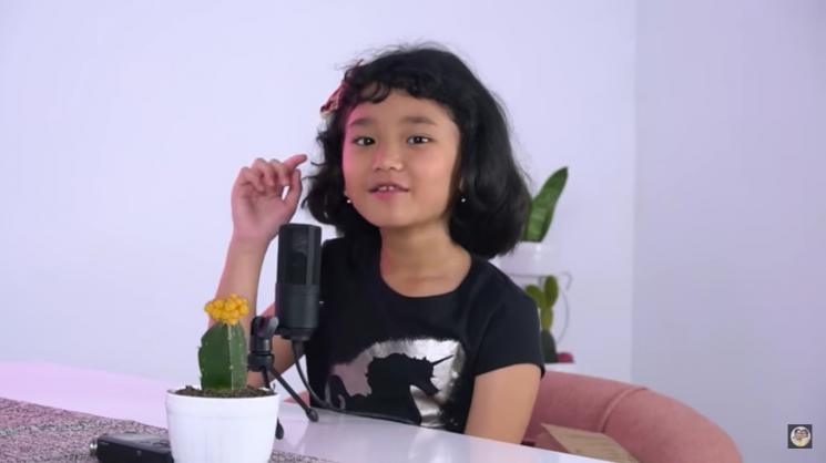Bilqis bongkar aib Ayu Ting Ting saat pacaran. (YouTube/Qiss You TV)