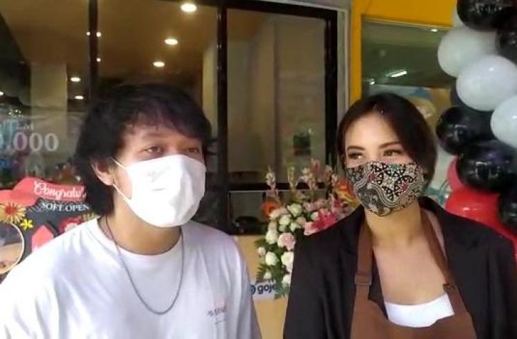 Aurelie Moeremans dan Kekasihnya, Hanif. (MataMata.com/Yuliani)