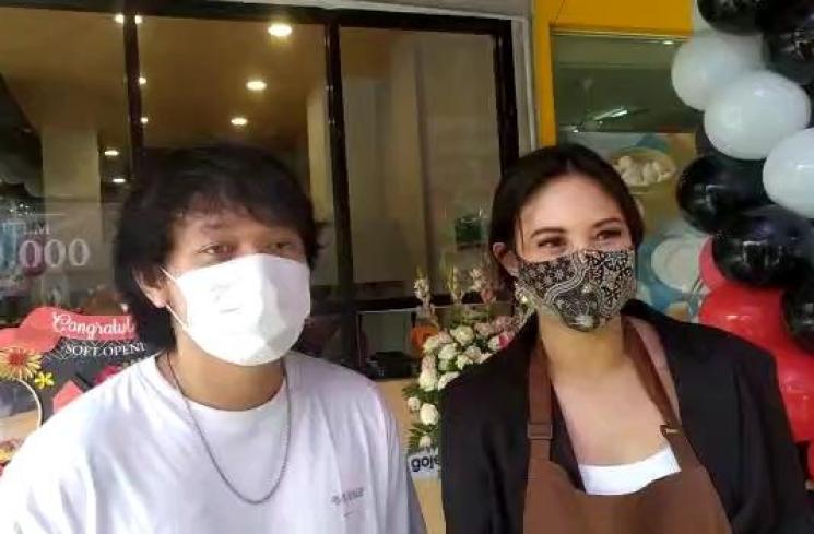 Aurelie Moeremans dan Kekasihnya, Hanif. (MataMata.com/Yuliani)