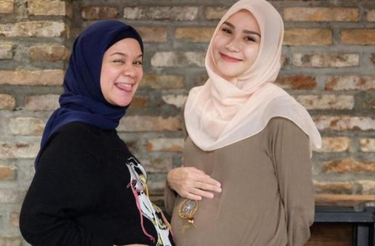 Tantri Namirah dan Zaskia Adya Mecca. (Instagram/@zaskiadyamecca)
