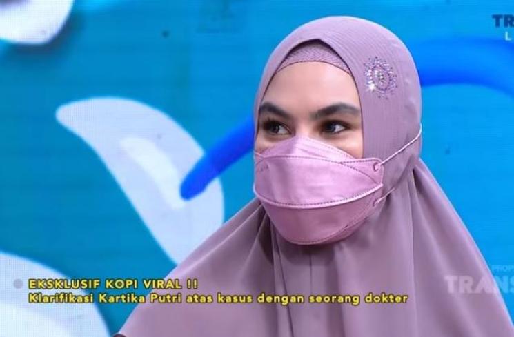 Kartika Putri saat hadir di Kopi Viral (Youtube.com/TRANSTVOfficial)