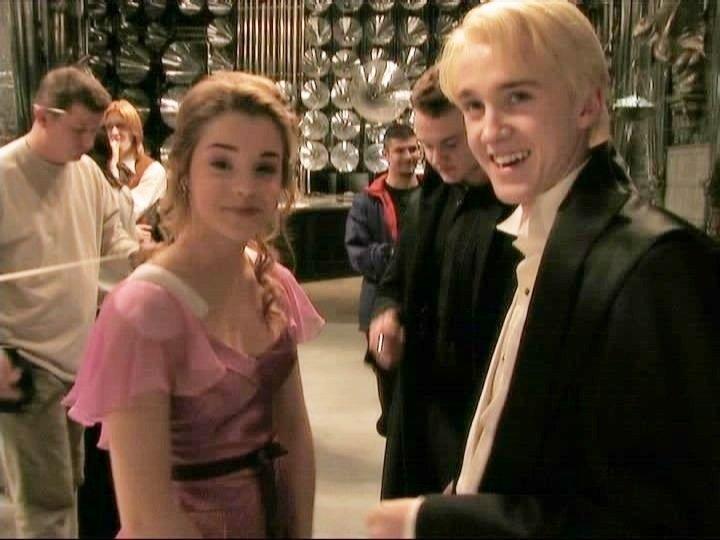 Potret Emma Watson di balik layar. (Twitter/dramioneacc)